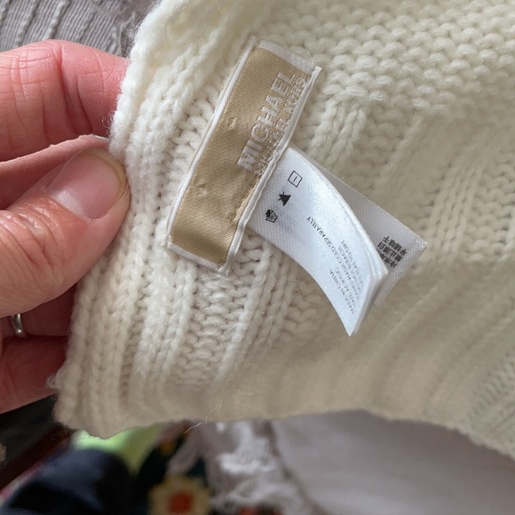 MK scarf - Picture 2 of 3